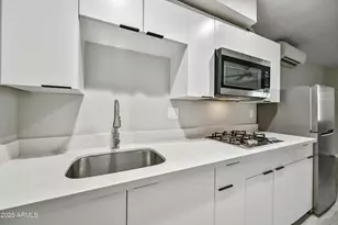 3025 N 32nd St, Phoenix, AZ 85018 - Photo 8