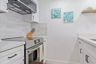 3033 E Devonshire Ave, Phoenix, AZ 85016 - Photo 10