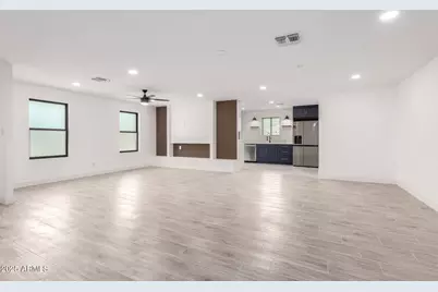 8104 N 45th Avenue, Glendale, AZ 85302 - Photo 12