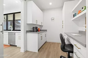 8514 S 9th Dr, Phoenix, AZ 85041 - Photo 32