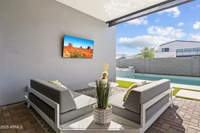 8514 S 9th Drive, Phoenix, AZ 85041 - Photo 56