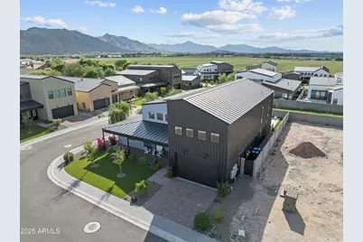 8514 S 9th Drive, Phoenix, AZ 85041 - Photo 2