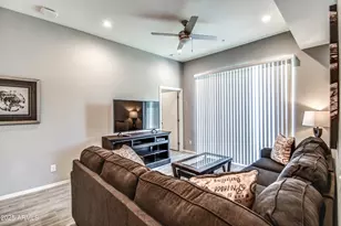 1037 S Farmer Ave, Tempe, AZ 85281 - Photo 10