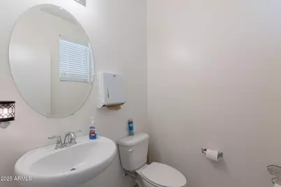 2437 N 73rd Drive, Phoenix, AZ 85035 - Photo 16