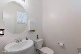 2437 N 73rd Dr, Phoenix, AZ 85035 - Photo 16