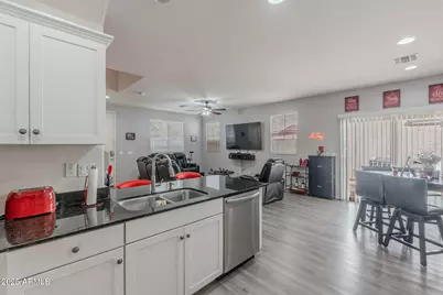 2437 N 73rd Drive, Phoenix, AZ 85035 - Photo 6