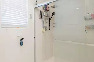 2437 N 73rd Dr, Phoenix, AZ 85035 - Photo 22