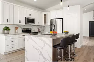 20986 N 66th Ln, Glendale, AZ 85308 - Photo 1