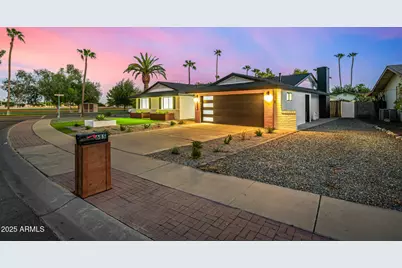 685 E Palm Street, Litchfield Park, AZ 85340 - Photo 2