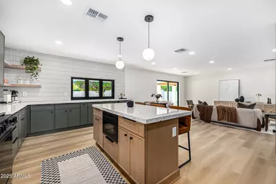 685 E Palm Street, Litchfield Park, AZ 85340 - Photo 22