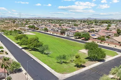 11105 W Ashley Chantil Drive, Surprise, AZ 85378 - Photo 38