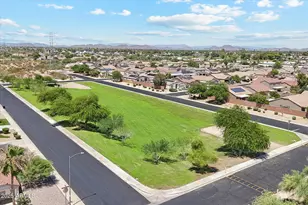 11105 W Ashley Chantil Dr, Surprise, AZ 85378 - Photo 38