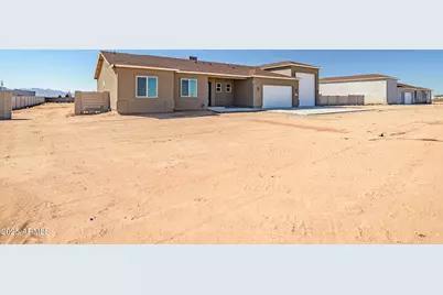 25113 W Lowden Road, Wittmann, AZ 85361 - Photo 2