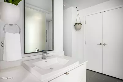 200 W Portland Street #827, Phoenix, AZ 85003 - Photo 26