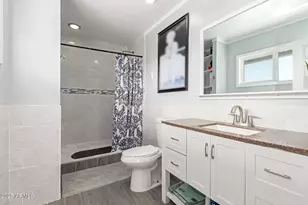 3455 W Gelding Dr, Phoenix, AZ 85053 - Photo 24