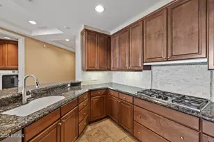 2211 E Camelback Rd, Phoenix, AZ 85016 - Photo 26