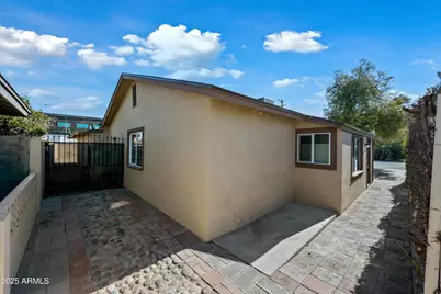 2601 N 51st Street, Phoenix, AZ 85008 - Photo 4