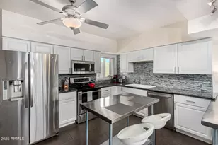 351 E Thomas Rd, Phoenix, AZ 85012 - Photo 4