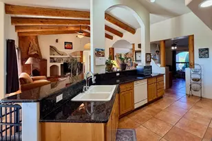 35665 S Caballero Dr, Wickenburg, AZ 85390 - Photo 10