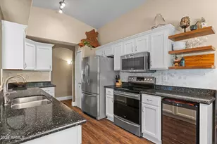 16646 N 35th St, Phoenix, AZ 85032 - Photo 4