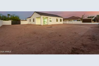 14910 S Country Club Drive, Arizona City, AZ 85123 - Photo 12