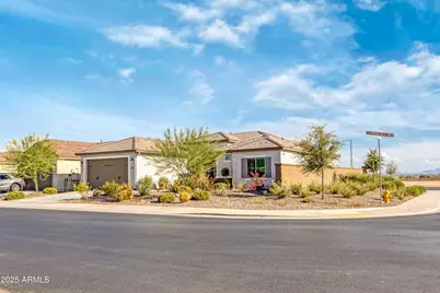 6363 W Springfield Way, Florence, AZ 85132 - Photo 2