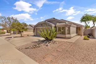 879 S Longmore St, Chandler, AZ 85224 - Photo 1