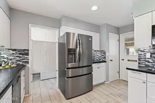 10502 W Roundelay Cir, Sun City, AZ 85351 - Photo 18