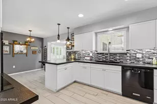 10502 W Roundelay Cir, Sun City, AZ 85351 - Photo 20