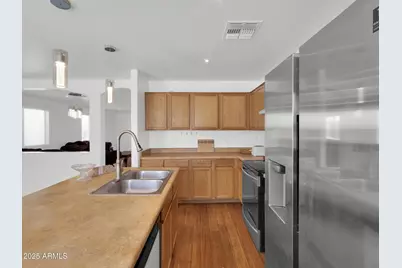 10911 W Meadowbrook Avenue, Phoenix, AZ 85037 - Photo 18