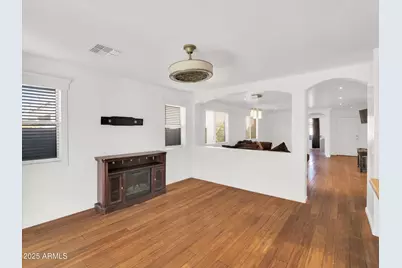 10911 W Meadowbrook Avenue, Phoenix, AZ 85037 - Photo 14