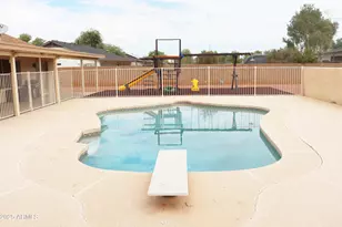 5201 N 85th Ave, Glendale, AZ 85305 - Photo 8