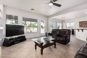 246 E Frances Ln, Gilbert, AZ 85295 - Photo 8