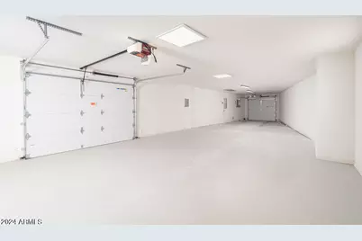 9710 W Campana Drive, Sun City, AZ 85351 - Photo 12