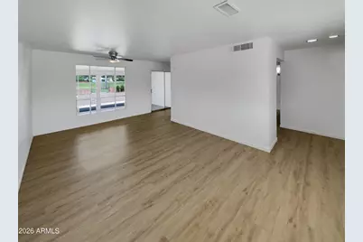 10414 W Sun City Boulevard, Sun City, AZ 85351 - Photo 10