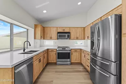 17865 N Desert Flower Trail, Surprise, AZ 85374 - Photo 10