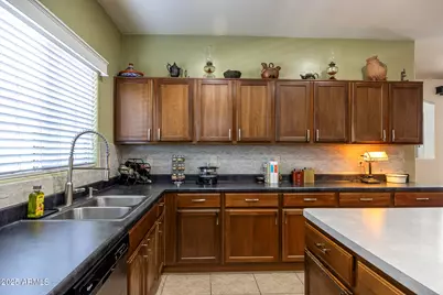 3018 N Regal Court, Casa Grande, AZ 85122 - Photo 16