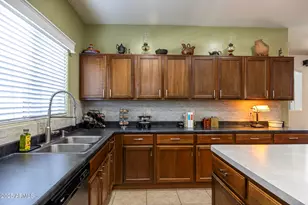 3018 N Regal Ct, Casa Grande, AZ 85122 - Photo 16