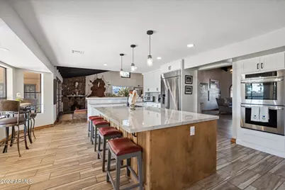 4233 W Sandra Terrace, Phoenix, AZ 85053 - Photo 8