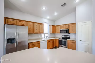 18065 W Weatherby Drive, Surprise, AZ 85374 - Photo 6