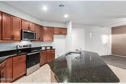 26783 N 70th Lane, Peoria, AZ 85383 - Photo 4