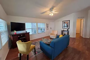 2233 E Behrend Dr, Phoenix, AZ 85024 - Photo 14