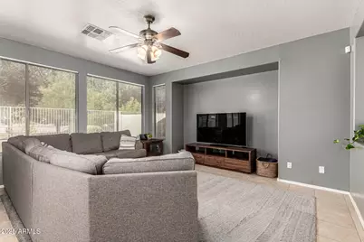 15270 W Banff Lane, Surprise, AZ 85379 - Photo 12