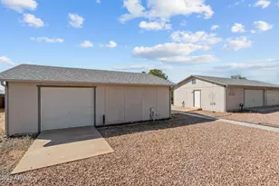23723 W Cannon Dr, Congress, AZ 85332 - Photo 4