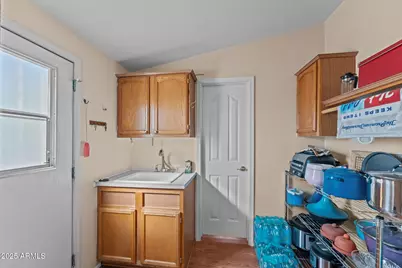 23723 W Cannon Drive, Congress, AZ 85332 - Photo 24