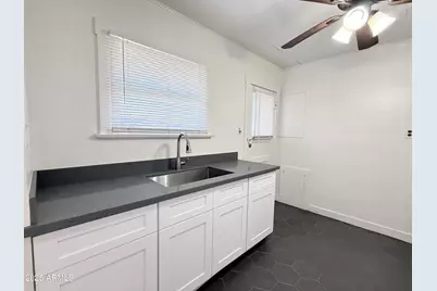 3809 N 9th Place, Phoenix, AZ 85014 - Photo 14