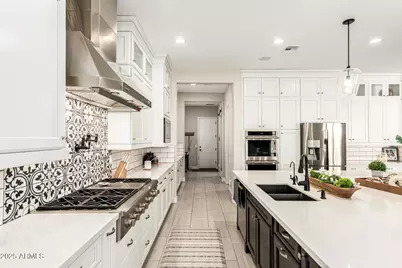 2570 E Thornton Court, Gilbert, AZ 85297 - Photo 8