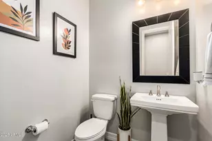 2570 E Thornton Ct, Gilbert, AZ 85297 - Photo 12