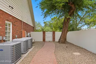 1001 E Caroline Ln, Tempe, AZ 85284 - Photo 102
