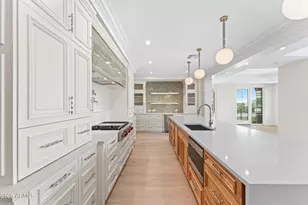 4240 E Camelback Rd, Phoenix, AZ 85018 - Photo 4